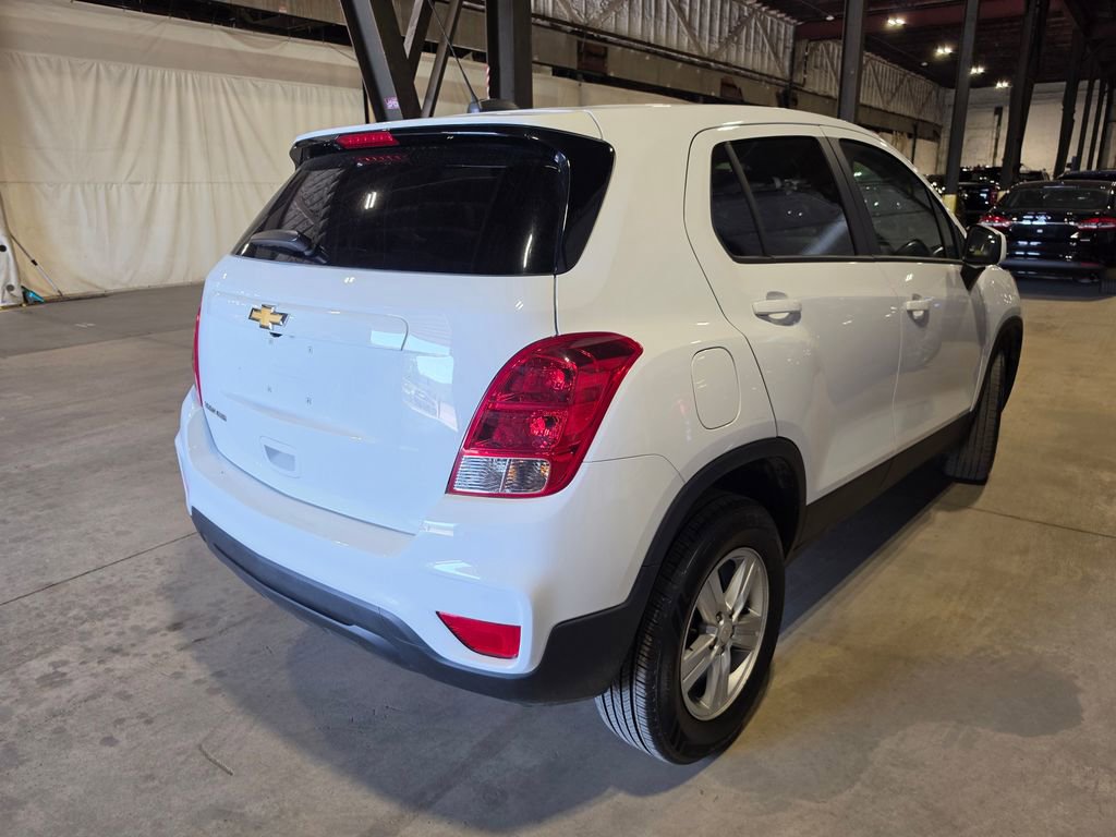 Used 2022 Chevrolet Trax LS w/ Tint and Cruise Package AWD/4WD image 2