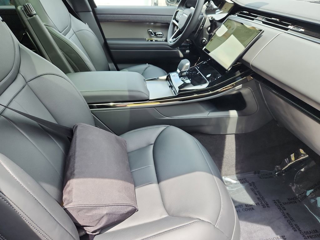 New 2025 Land Rover Range Rover Sport Dynamic SE image 3