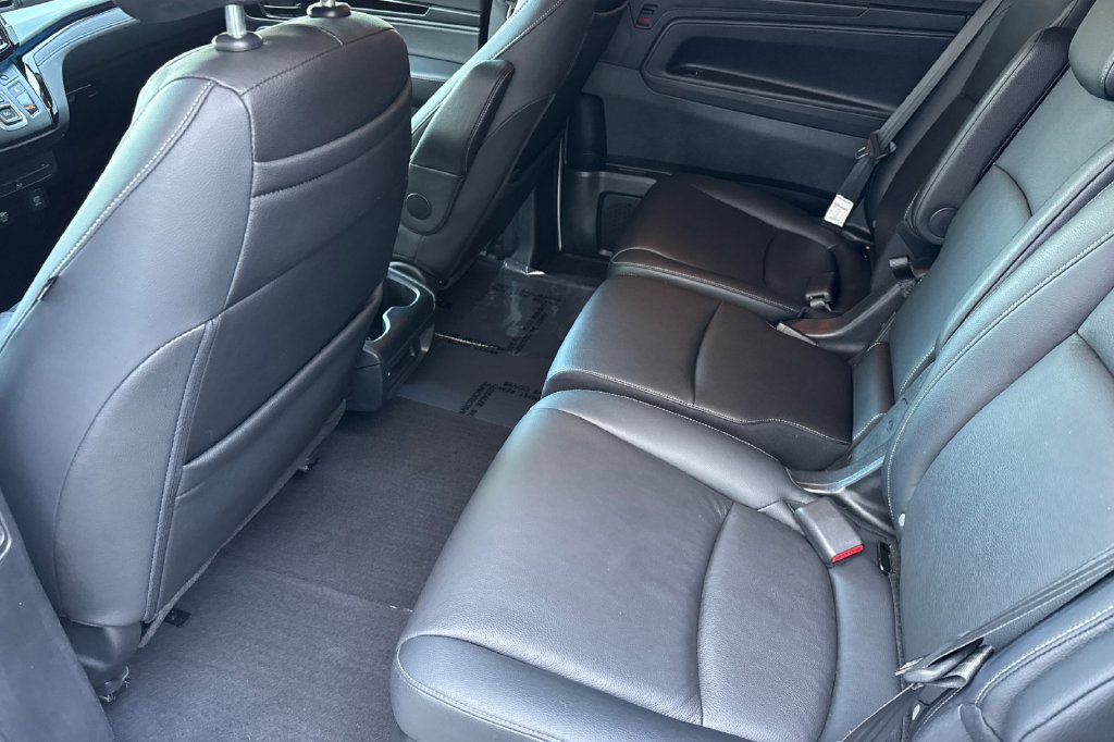 Certified 2024 Honda Odyssey Touring image 6