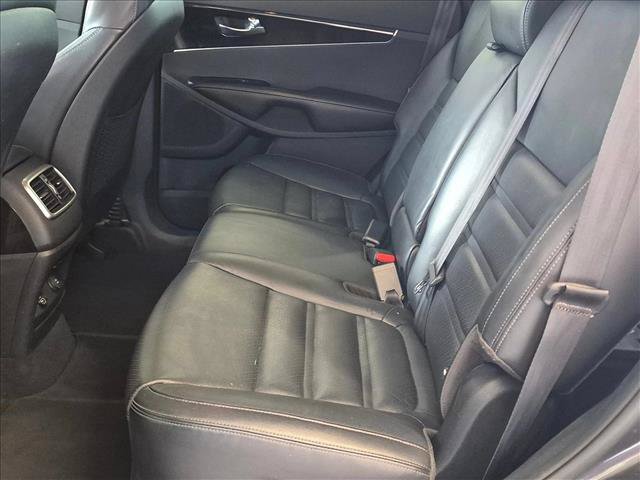 Used 2018 Kia Sorento EX FWD image 17
