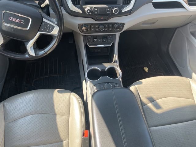 Used 2020 GMC Terrain SLE w/ Driver Convenience Package FWD image 14