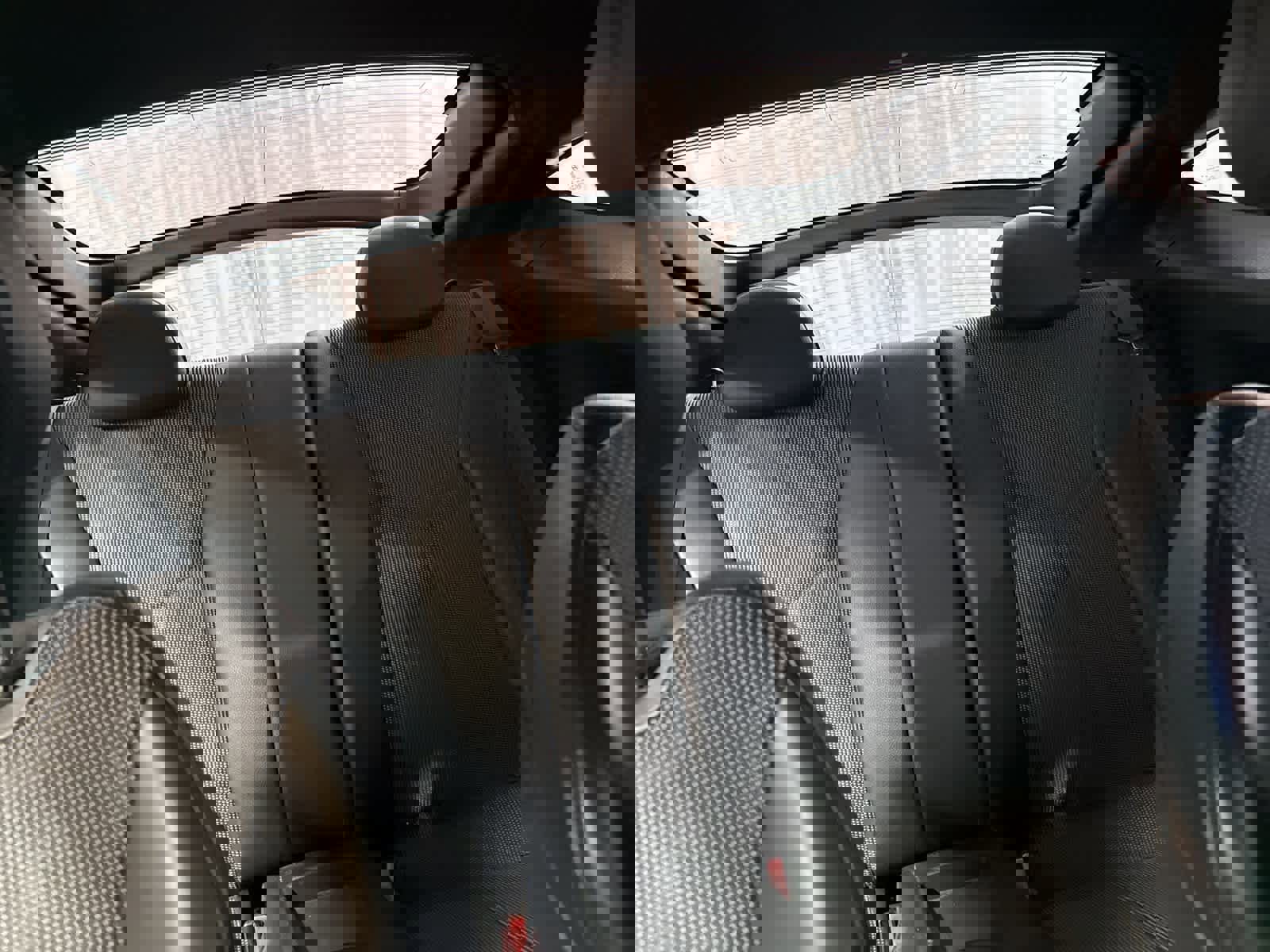 Used 2016 Hyundai Veloster w/ Option Group 03 image 24