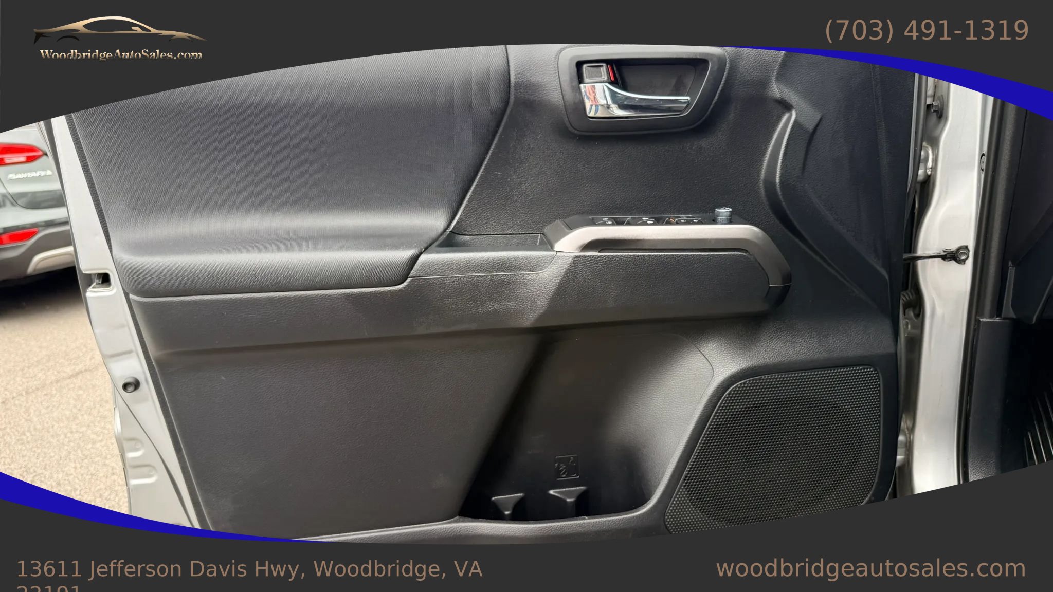 Used 2019 Toyota Tacoma TRD Sport AWD/4WD image 11