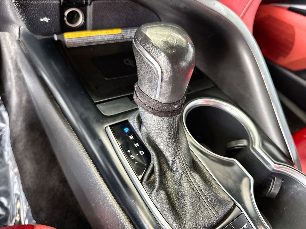Used 2020 Toyota Camry XSE w/ Navigation Package FWD image 8