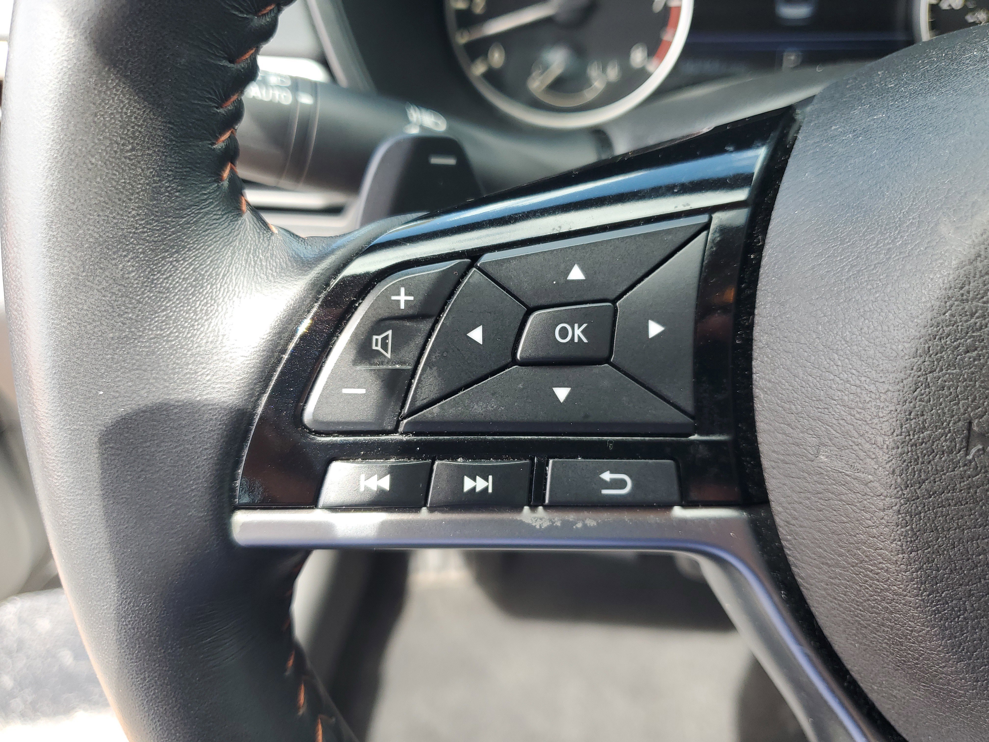 Certified 2019 Nissan Altima 2.5 SR w/ SR Premium Package image 17