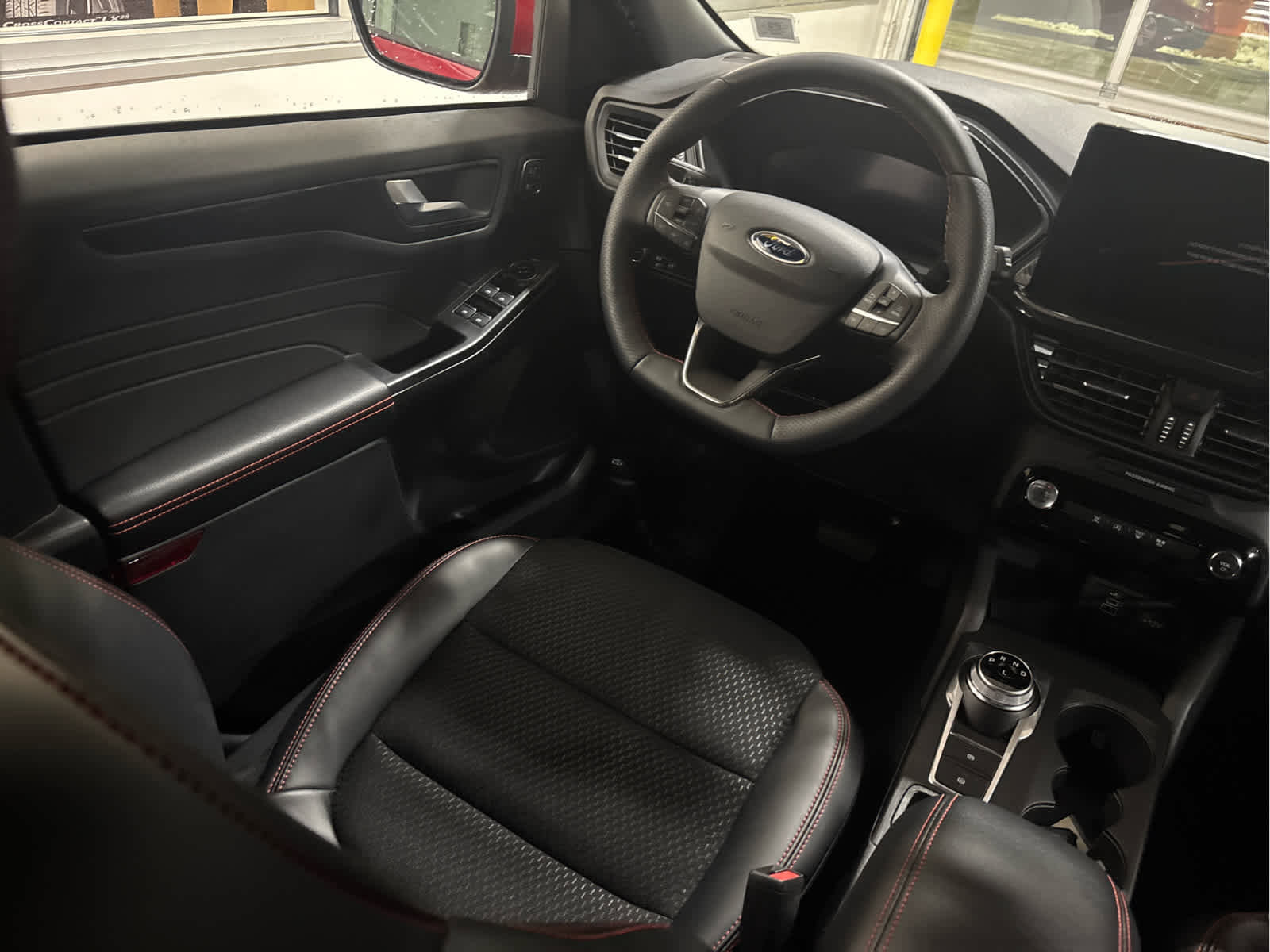 New 2025 Ford Escape ST-Line Elite image 12