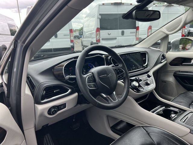 Used 2022 Chrysler Pacifica Limited FWD image 18