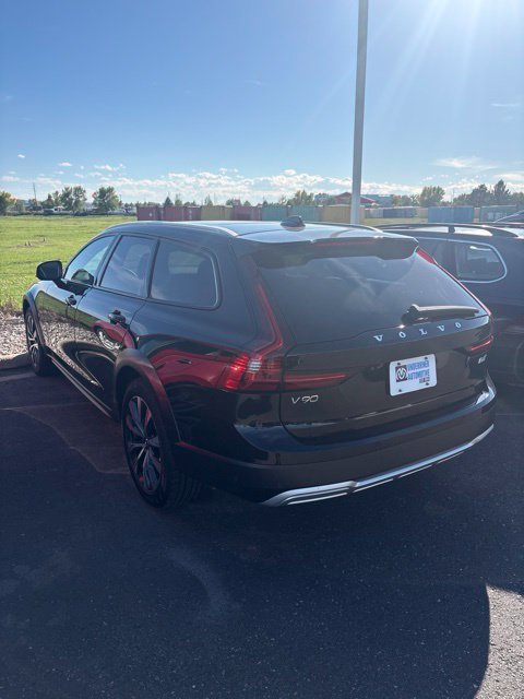 Used 2025 Volvo V90 B6 Cross Country Plus