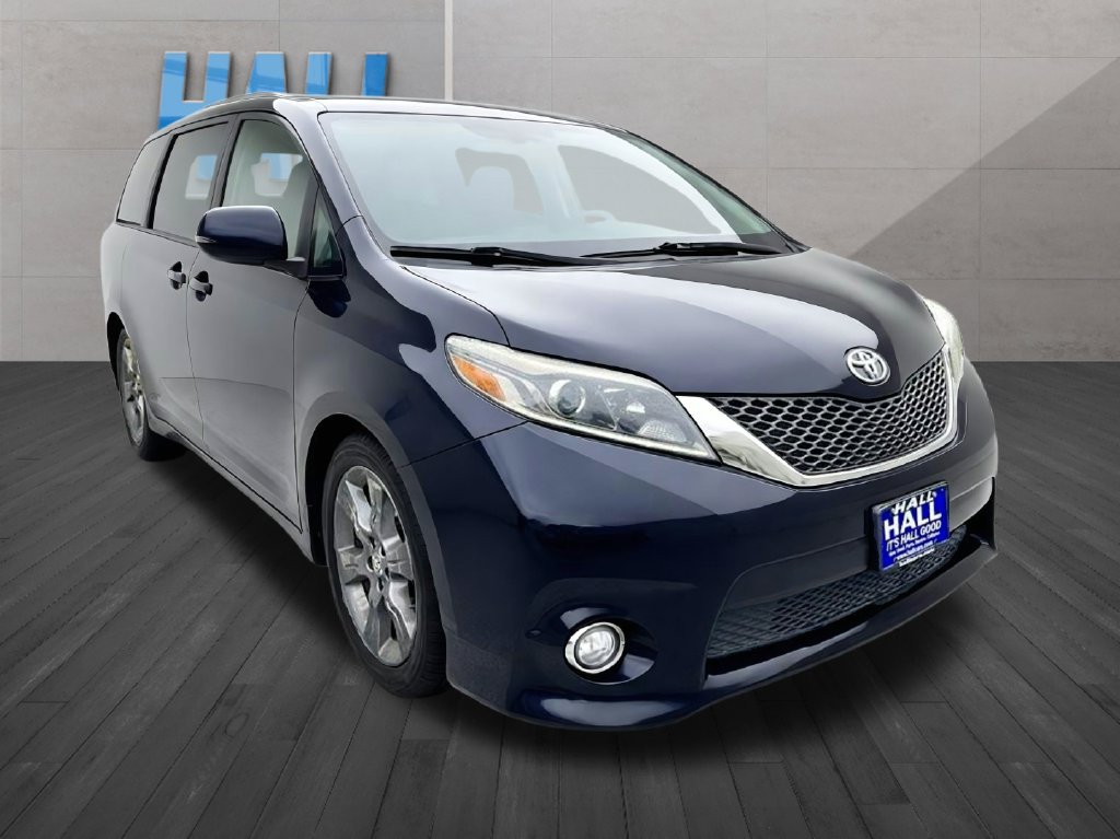 Used 2016 Toyota Sienna SE w/ SE Preferred Package FWD image 7