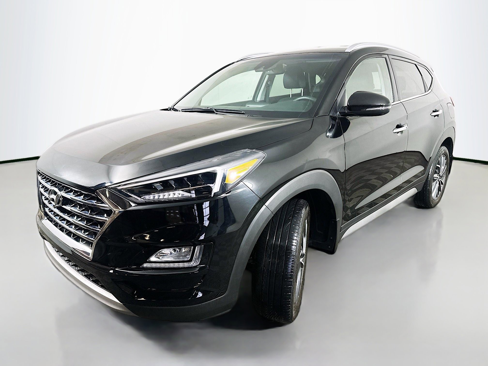 Used 2021 Hyundai Tucson Limited w/ Cargo Package image 3