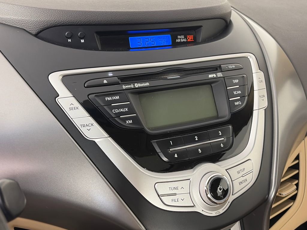 Used 2011 Hyundai Elantra Limited FWD image 19