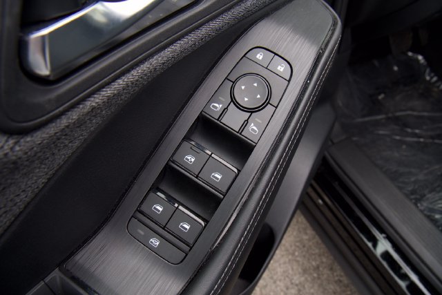 Used 2023 Nissan Rogue SV AWD/4WD image 16