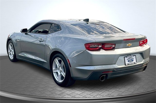 Used 2023 Chevrolet Camaro LT image 2