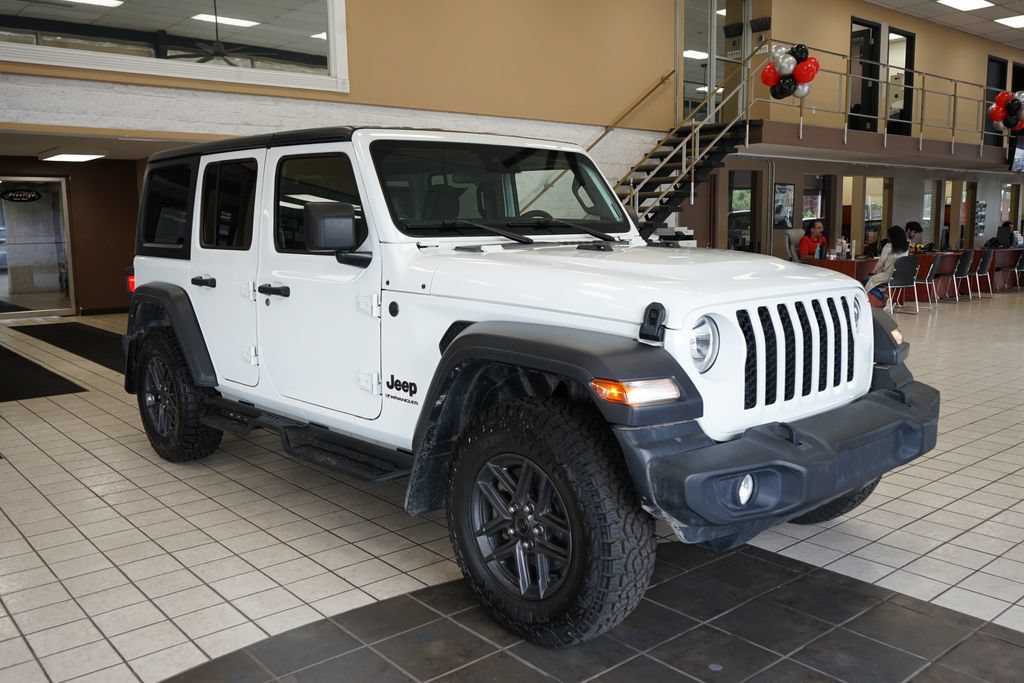 Used 2024 Jeep Wrangler Unlimited Sport AWD/4WD image 19