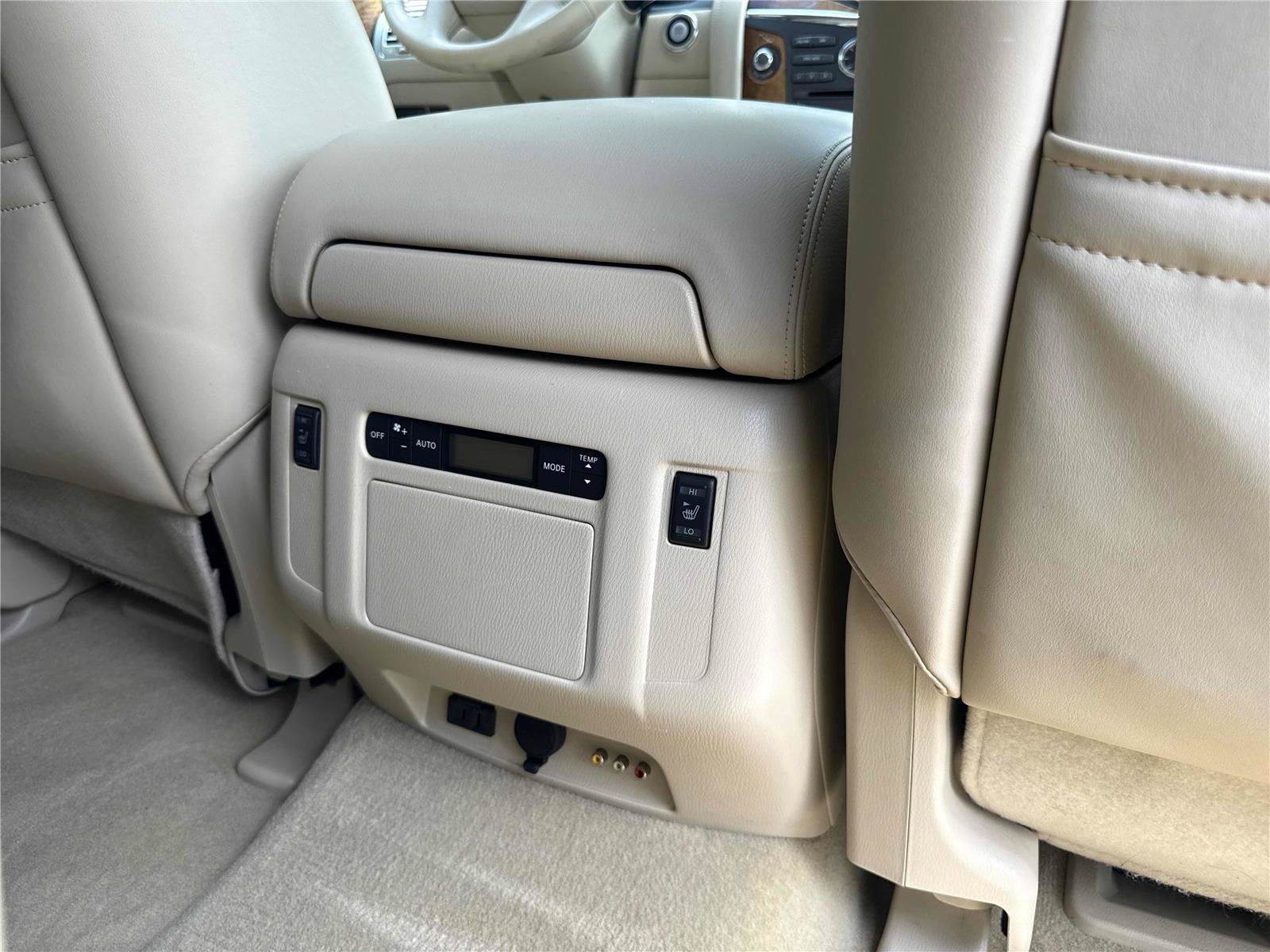 Used 2012 INFINITI QX56 4WD w/ Theater Pkg image 31