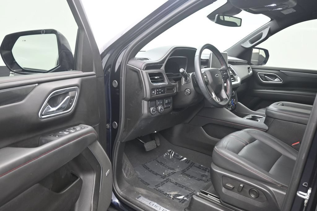 Used 2024 Chevrolet Suburban RST w/ Luxury Package RWD image 10