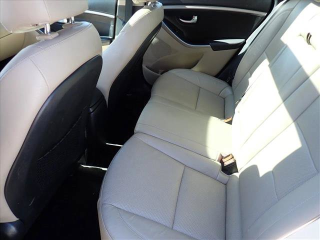 Used 2013 Hyundai Elantra GT w/ Tech Pkg FWD image 9