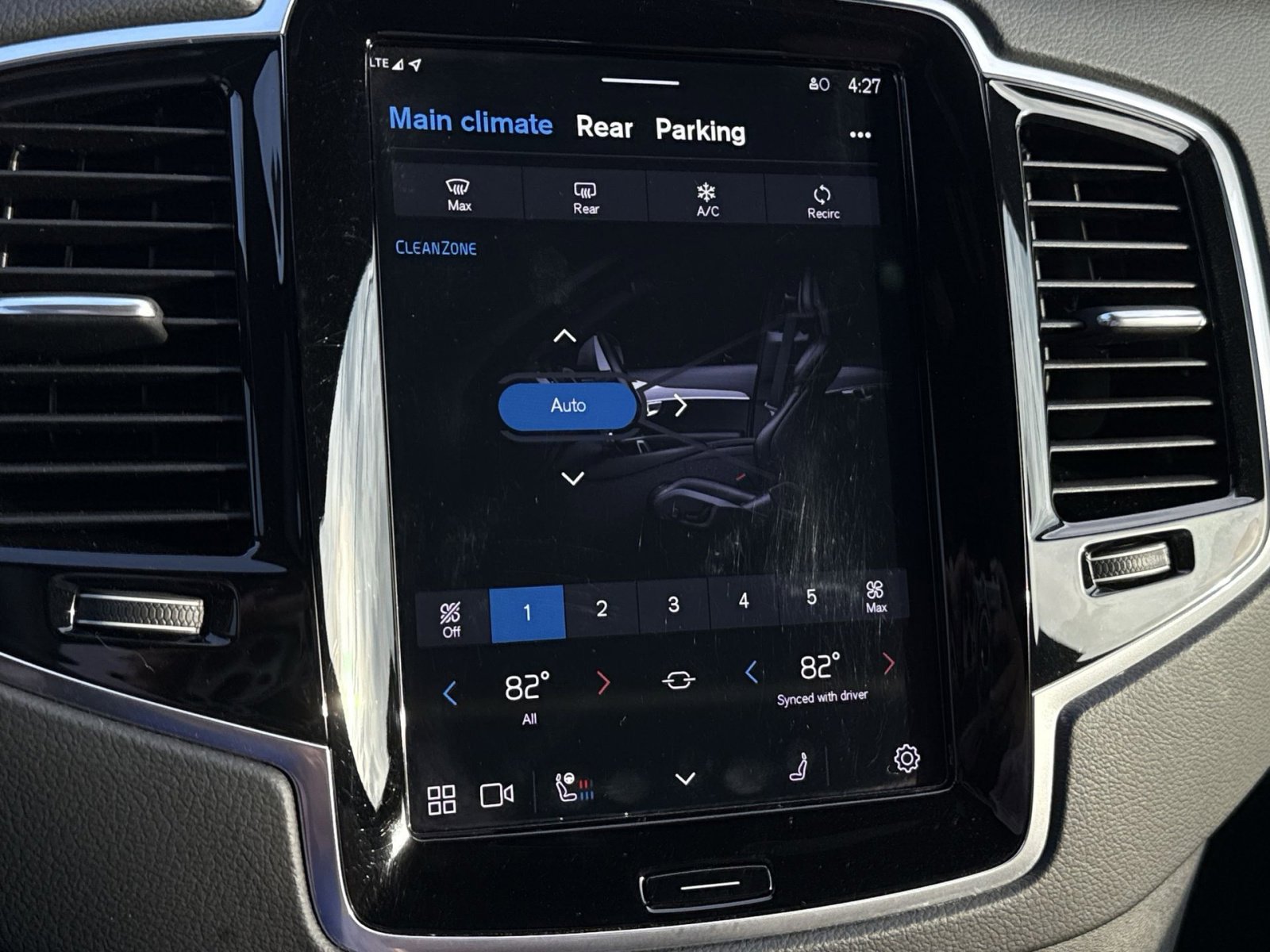 Used 2024 Volvo XC90 B6 Ultimate w/ Protection Package image 21