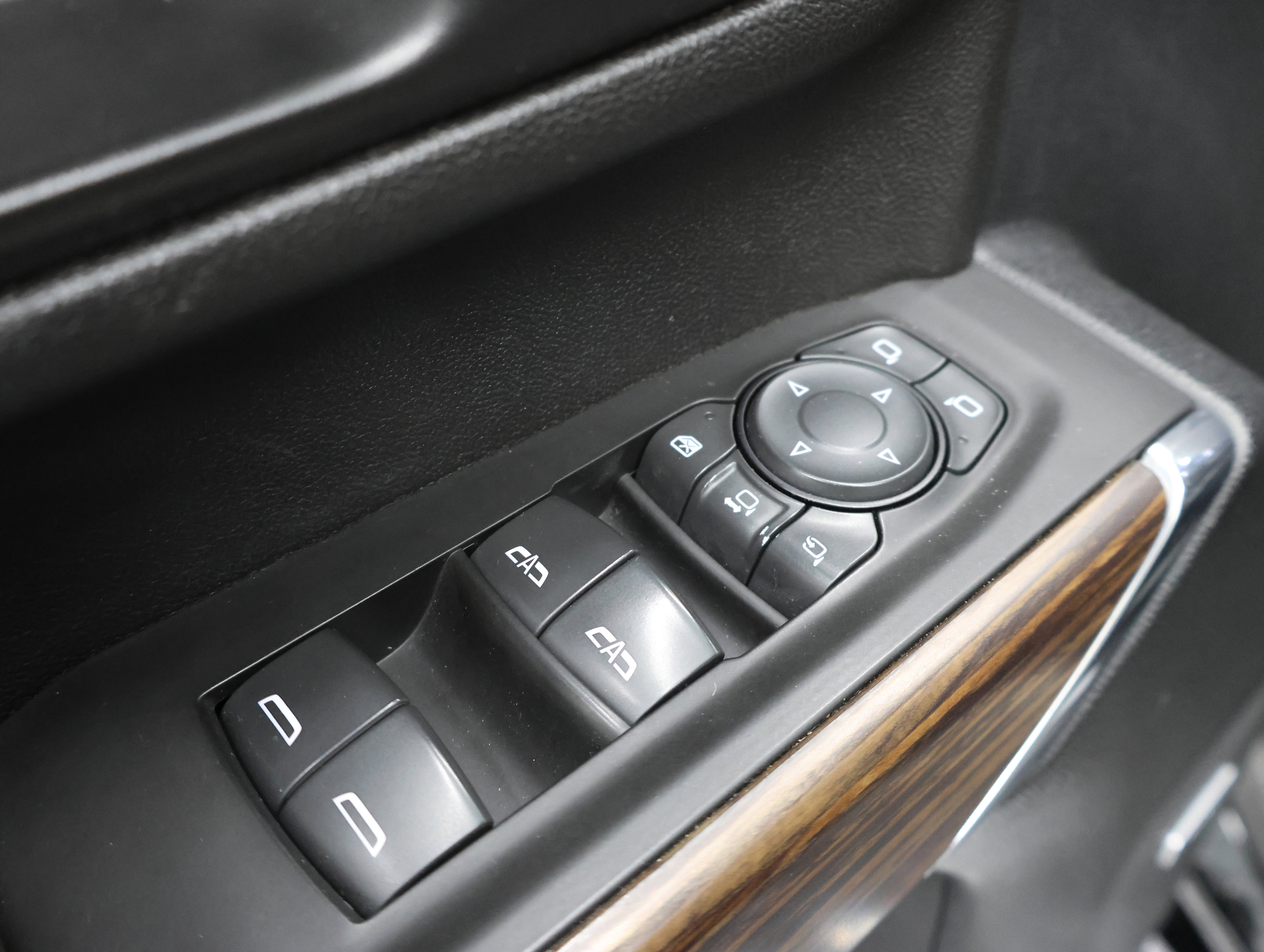 Used 2021 Chevrolet Silverado 2500 High Country w/ Z71 Off-Road Package image 47