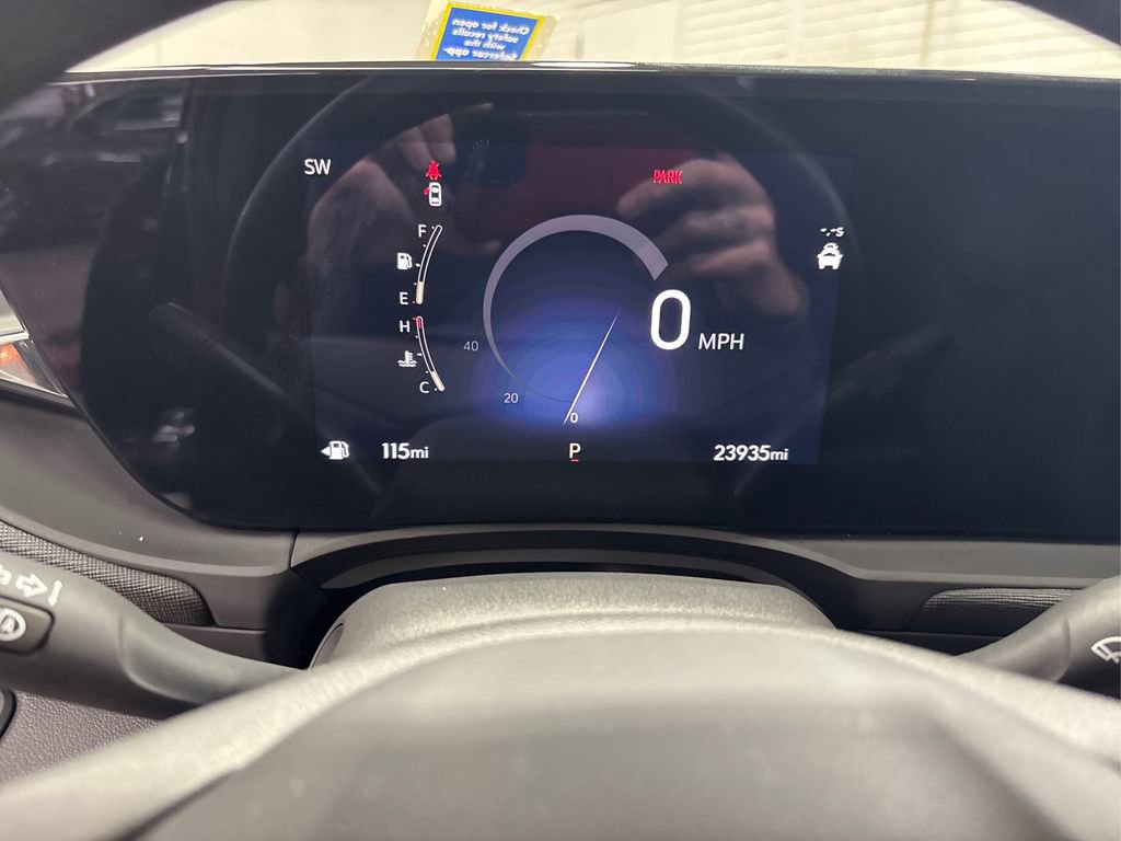 Used 2024 Buick Envista Preferred image 21