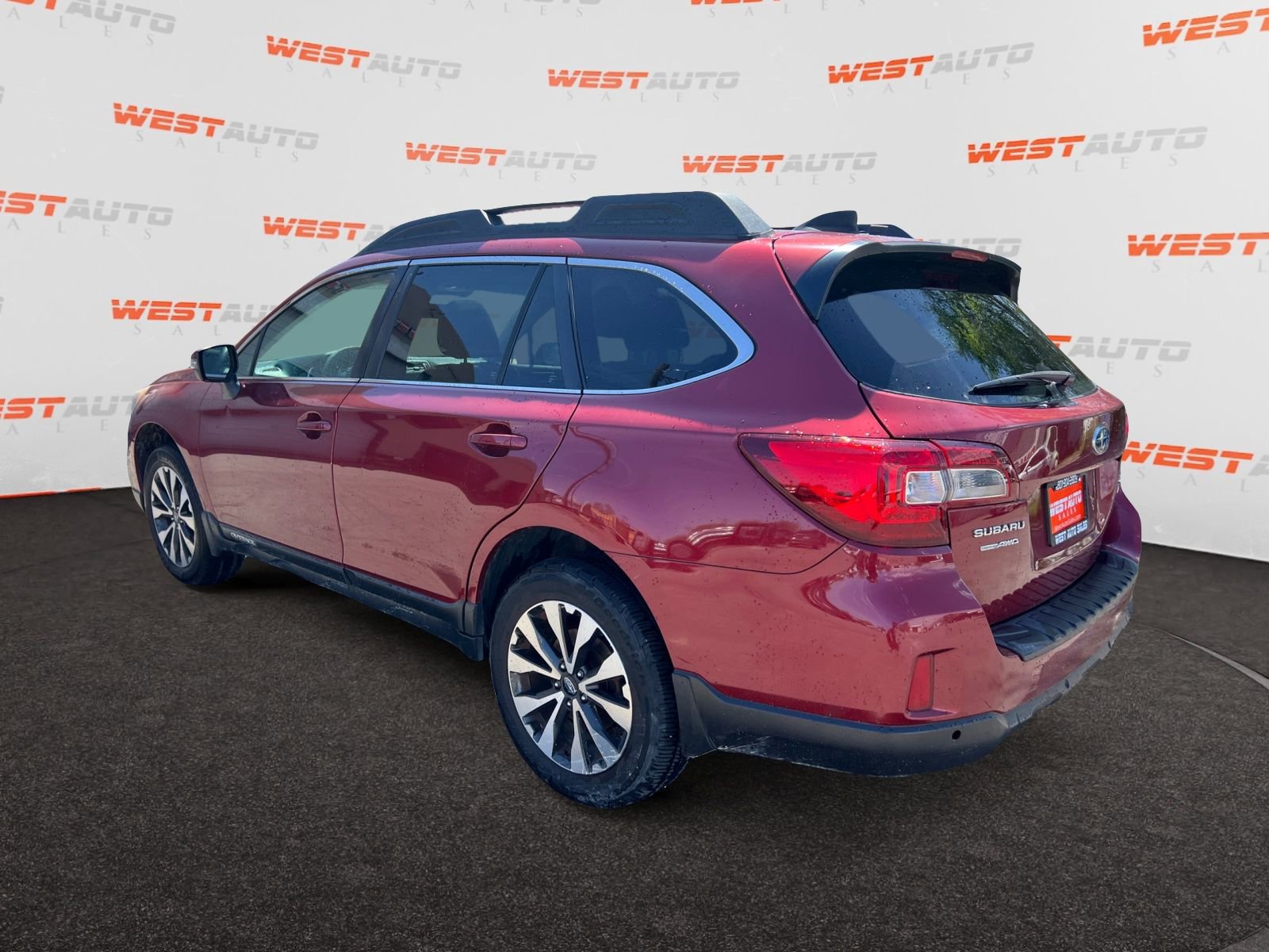 Used 2017 Subaru Outback 2.5i Limited AWD/4WD image 3