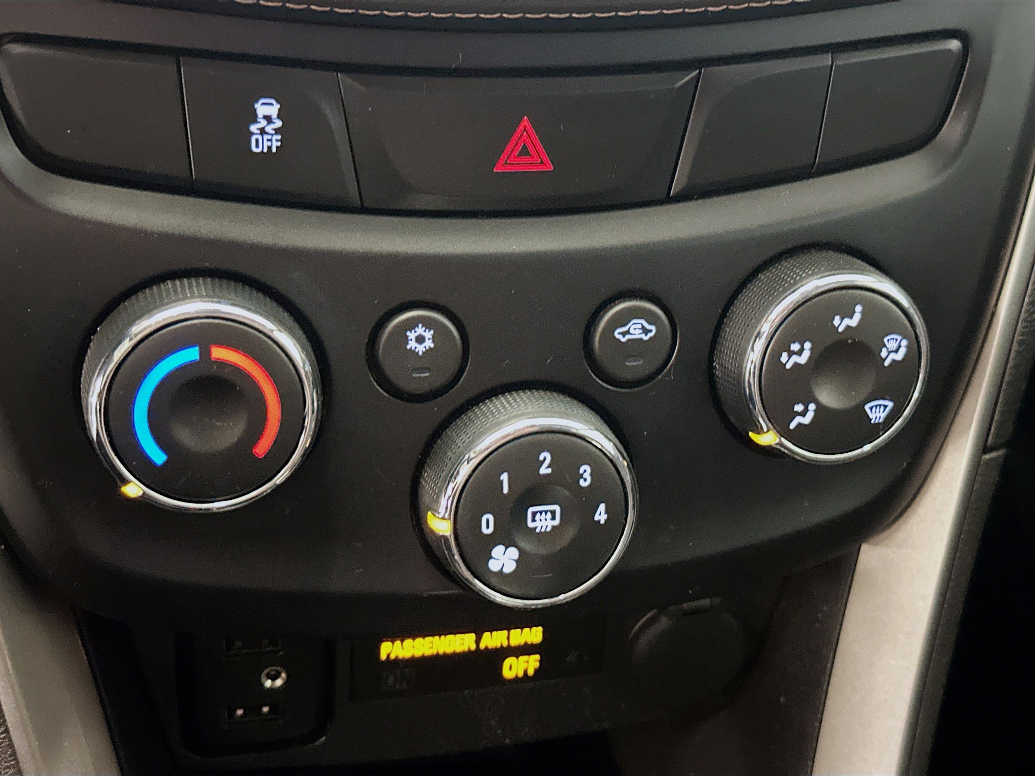 Used 2018 Chevrolet Trax LS AWD/4WD image 23