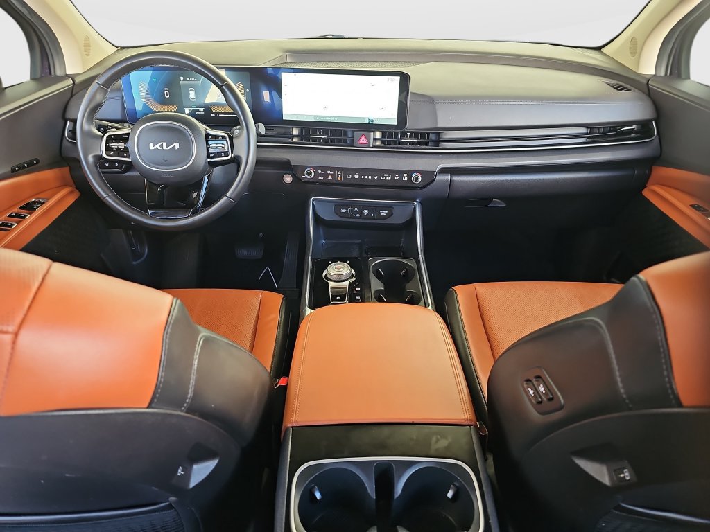 Used 2026 Kia Carnival EX FWD image 19