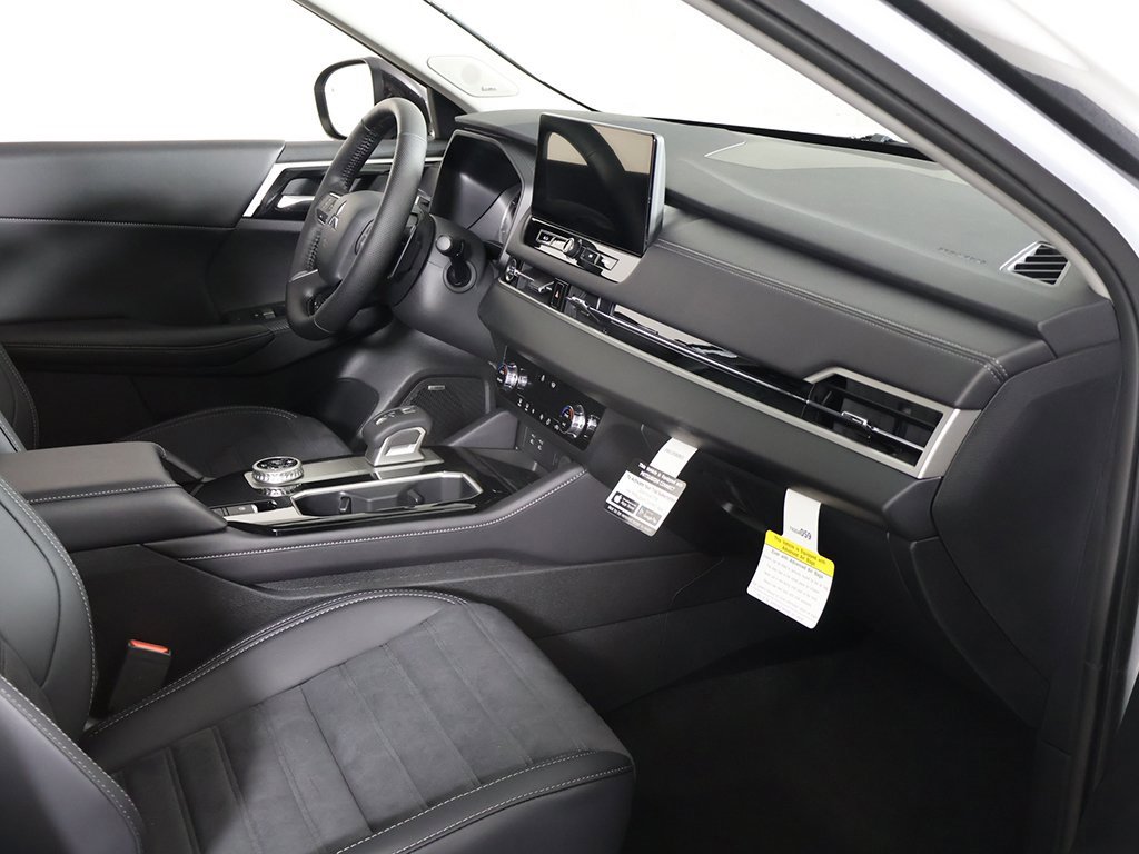 New 2026 Mitsubishi Outlander Trail Edition image 28