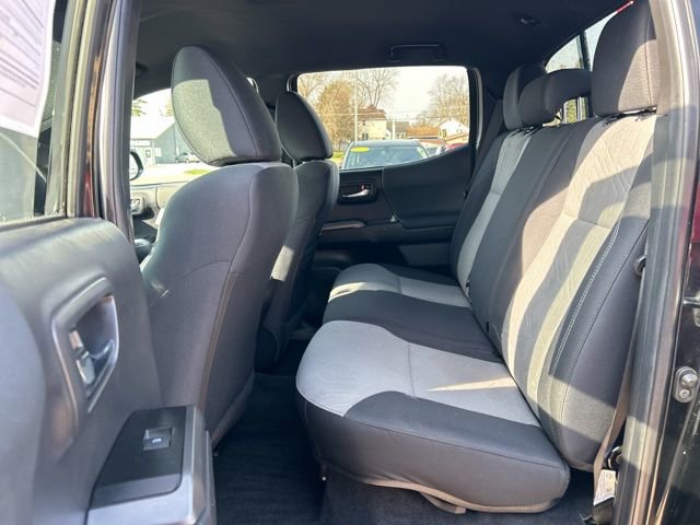 Used 2023 Toyota Tacoma TRD Off-Road w/ Advanced Technology Package image 16