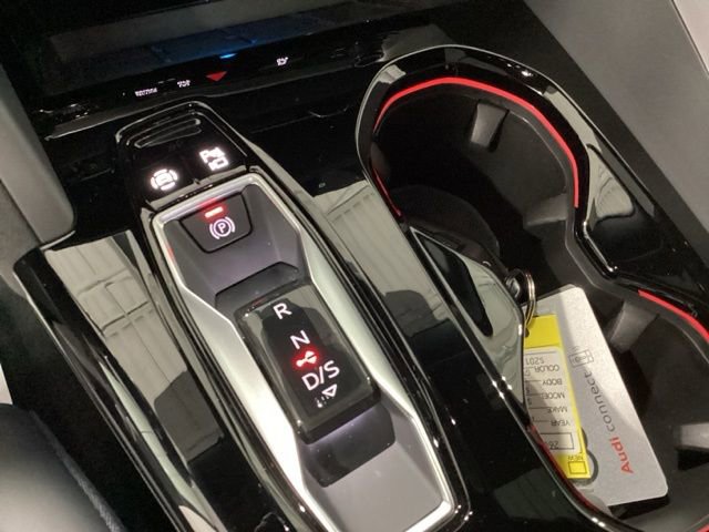 Used 2025 Audi SQ5 Premium Plus image 12