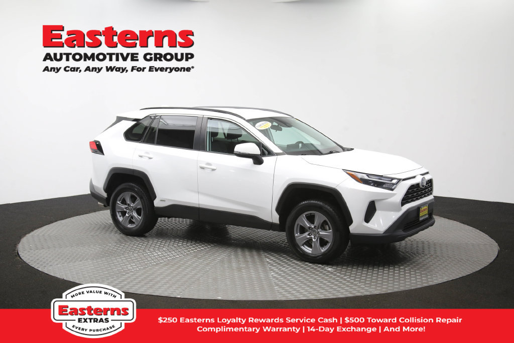 Used 2022 Toyota RAV4 XLE AWD/4WD image 48