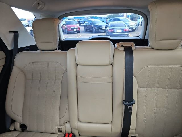 Used 2016 Mercedes-Benz GLE 350 4MATIC w/ Premium Package image 13