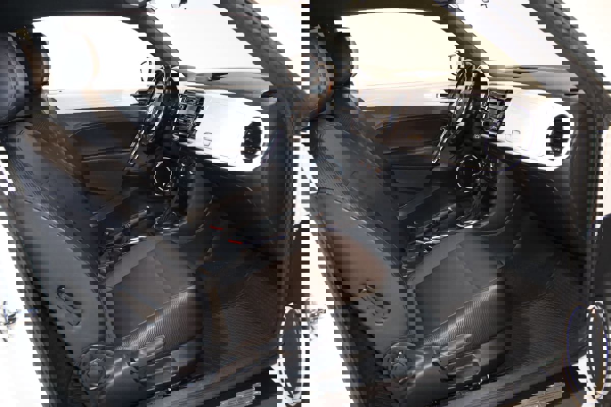 Used 2012 Volkswagen Beetle 2.5 image 46