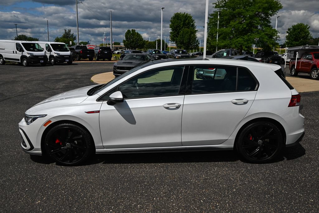Used 2022 Volkswagen GTI SE FWD image 8