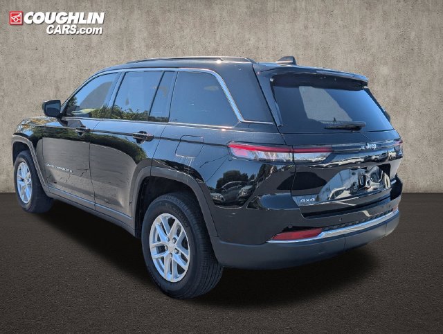 Used 2025 Jeep Grand Cherokee Laredo X AWD/4WD image 5