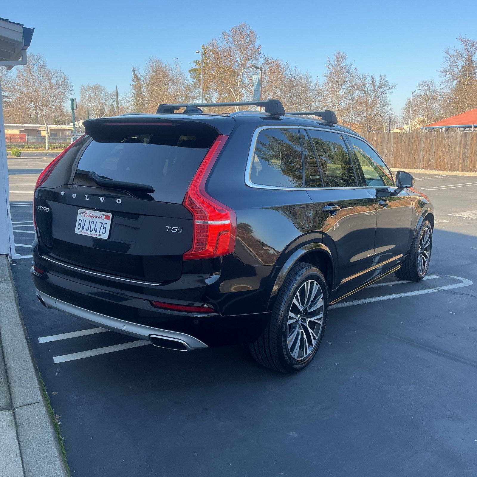 Used 2021 Volvo XC90 T5 Momentum w/ Protection Package Premier image 7
