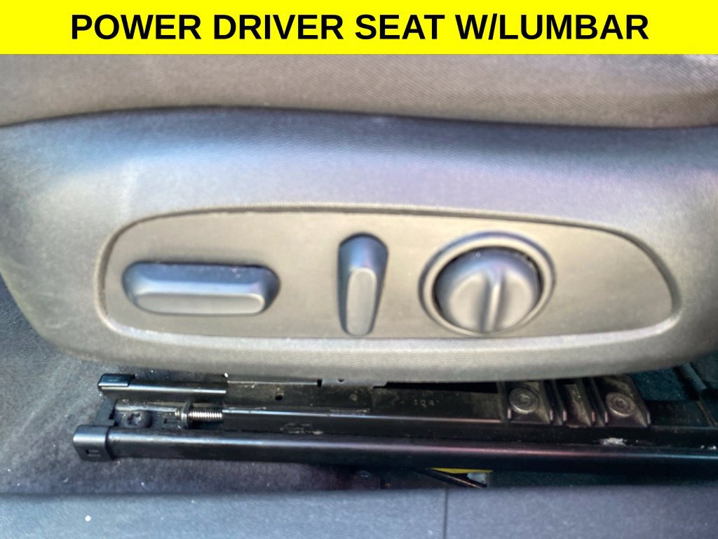 Used 2024 Chevrolet Malibu LT FWD image 12