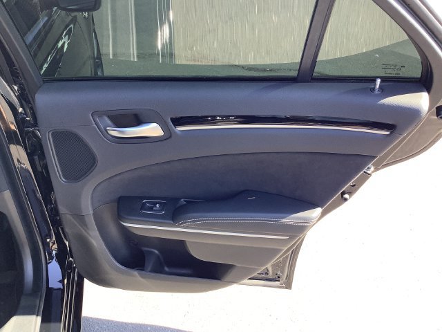 Used 2023 Chrysler 300 C RWD image 35