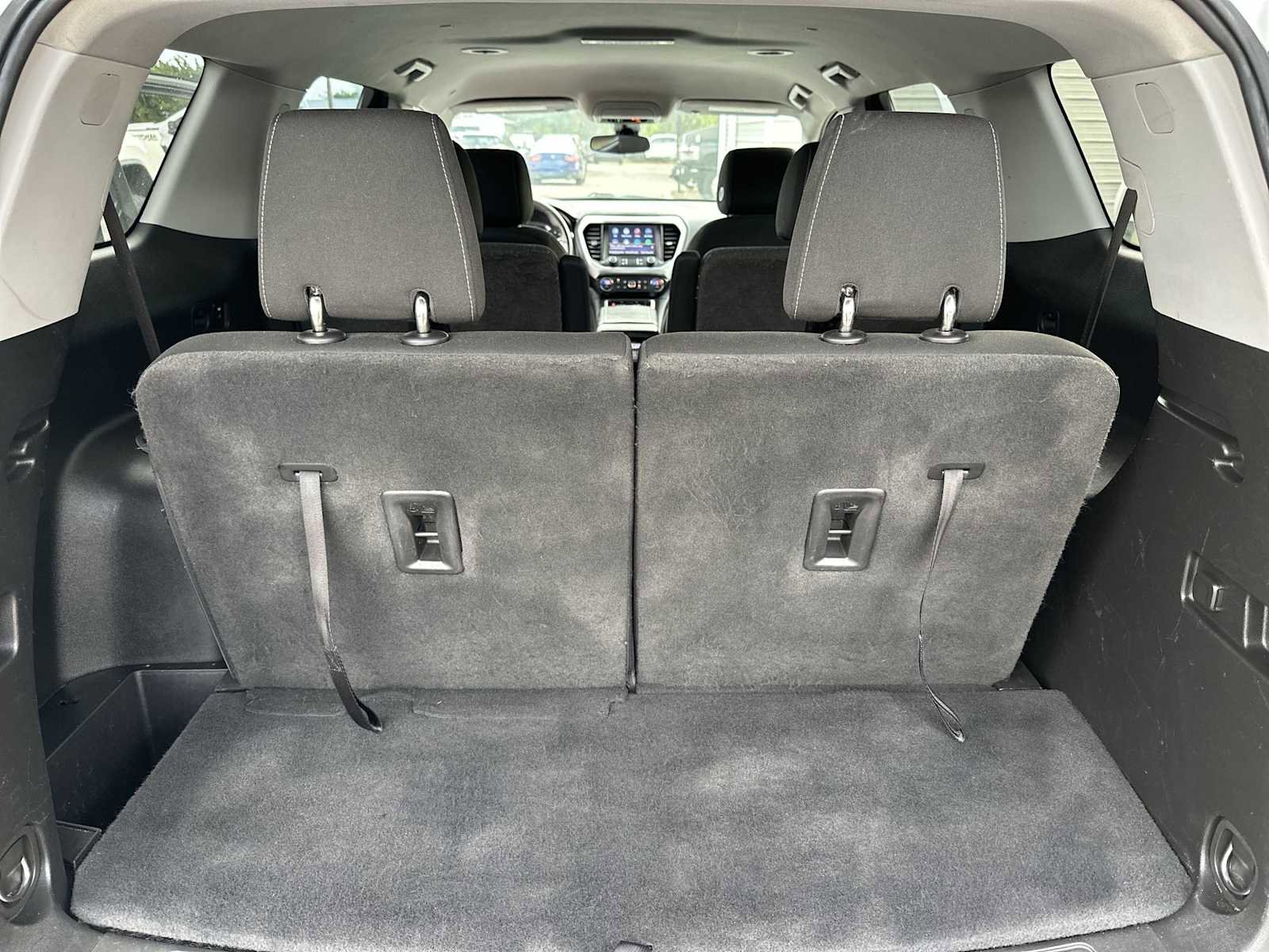 Used 2022 GMC Acadia SLE w/ Driver Convenience Package image 25