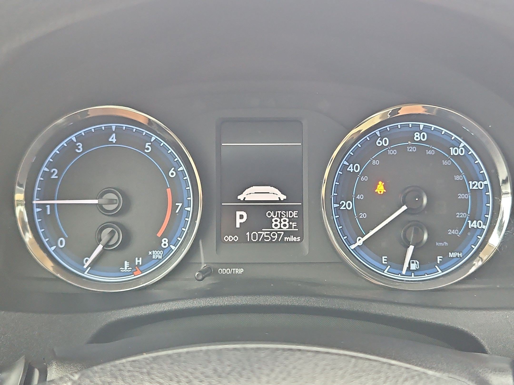 Used 2018 Toyota Corolla LE w/ Carpet Mat Package (TMS) FWD image 14