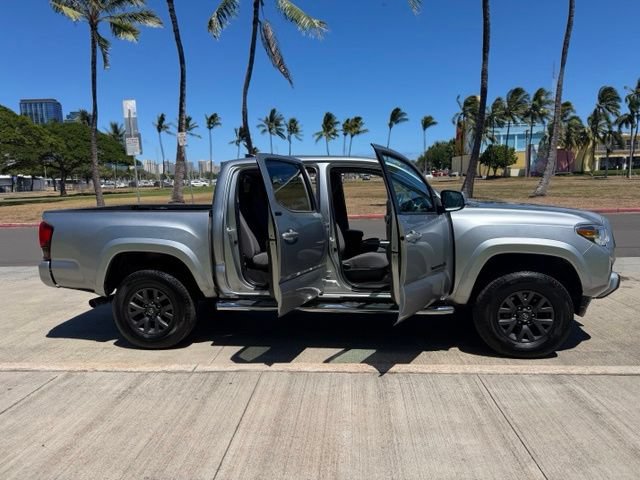 Used 2023 Toyota Tacoma SR5 w/ Technology Package AWD/4WD image 16