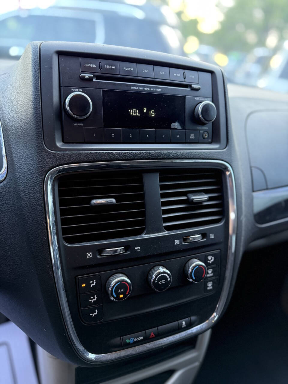 Used 2013 Dodge Grand Caravan American Value Package FWD image 12