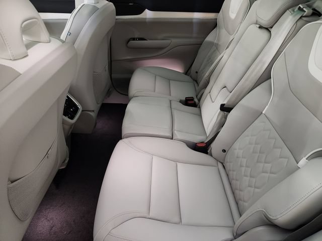 New 2025 Volvo EX90 Ultra w/ Protection Package Premier AWD/4WD image 28