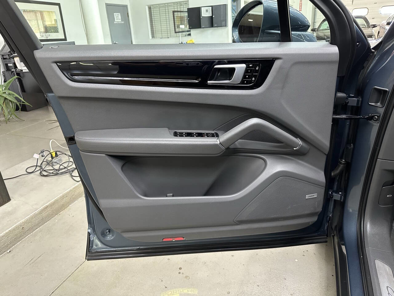 Used 2019 Porsche Cayenne S image 10