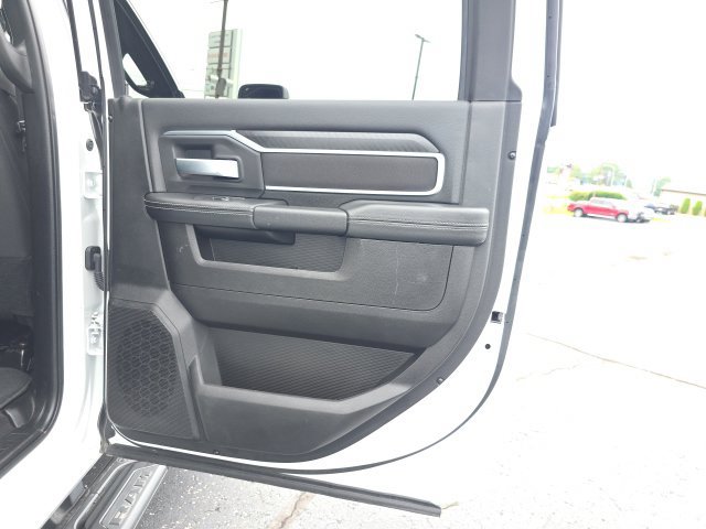 Used 2025 RAM 2500 Big Horn AWD/4WD image 33