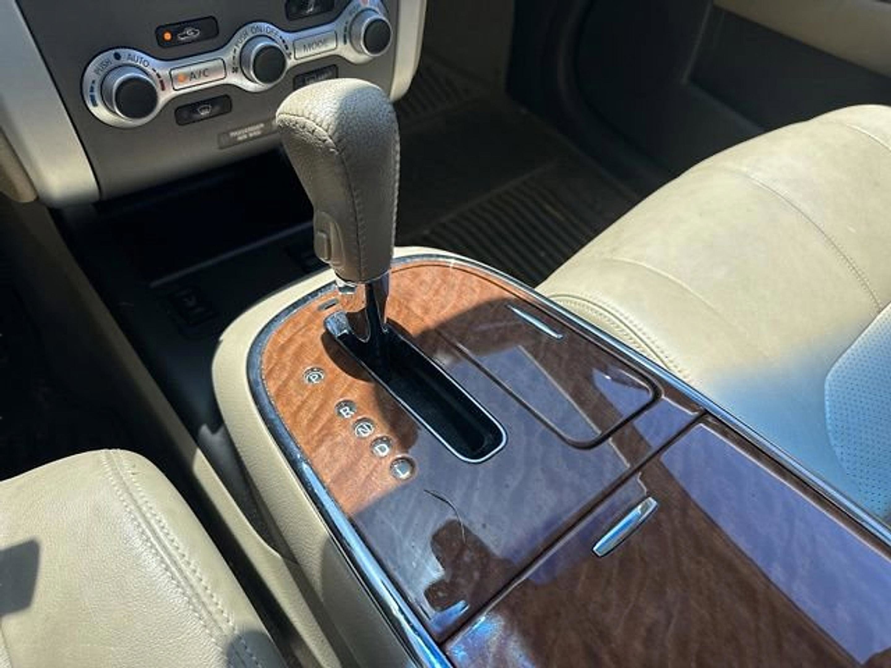 Used 2014 Nissan Murano LE AWD/4WD image 28