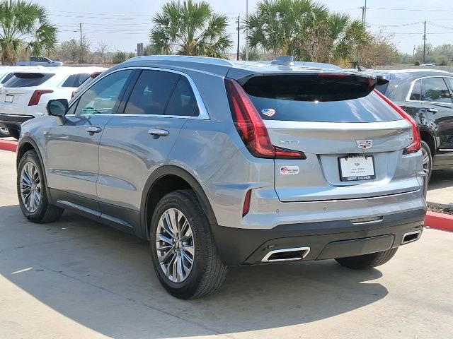 Used 2025 Cadillac XT4 Premium Luxury image 4