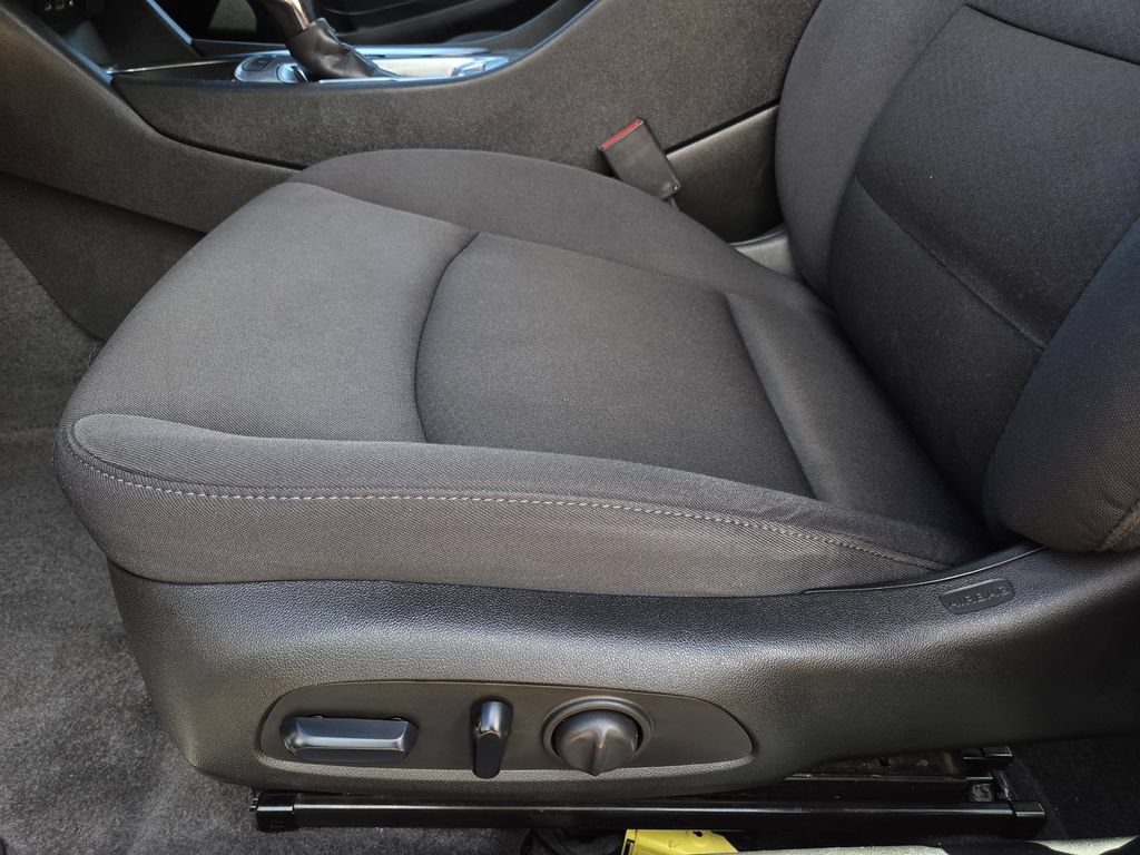 Used 2023 Chevrolet Malibu LT FWD image 15