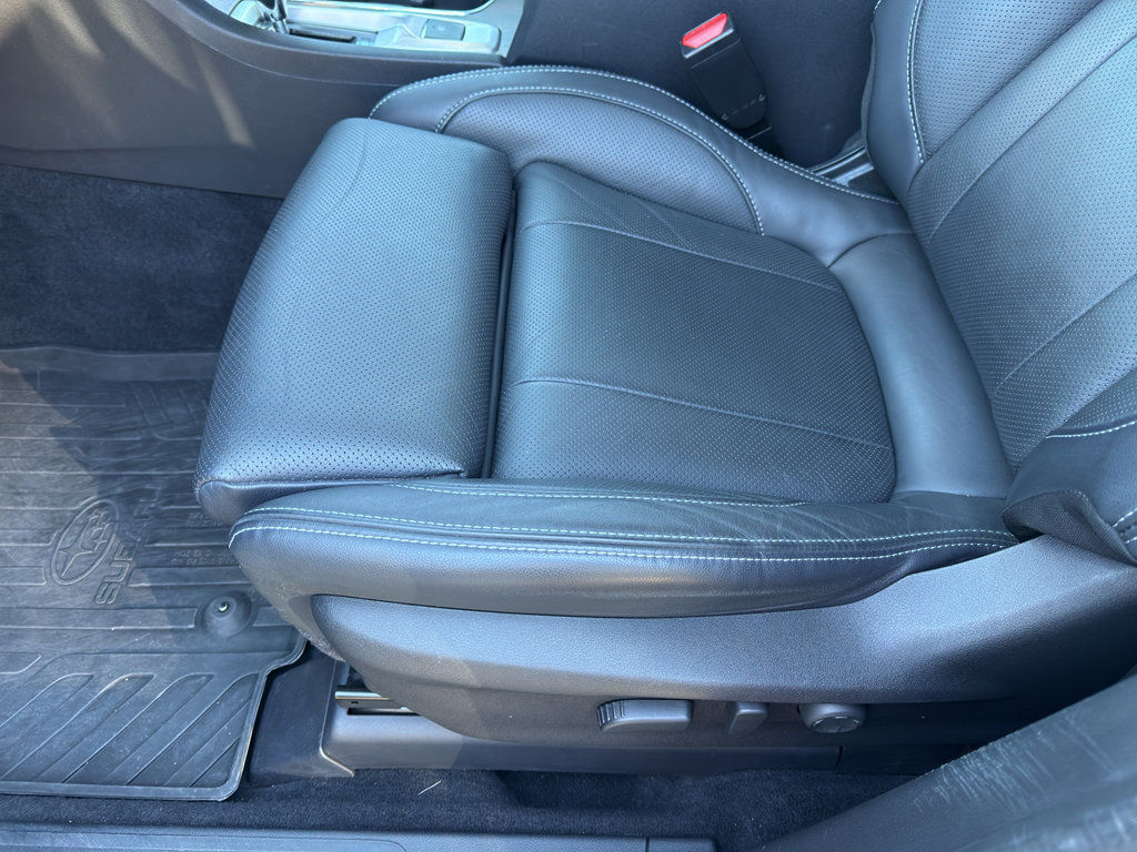 Used 2023 Subaru Ascent Touring image 9