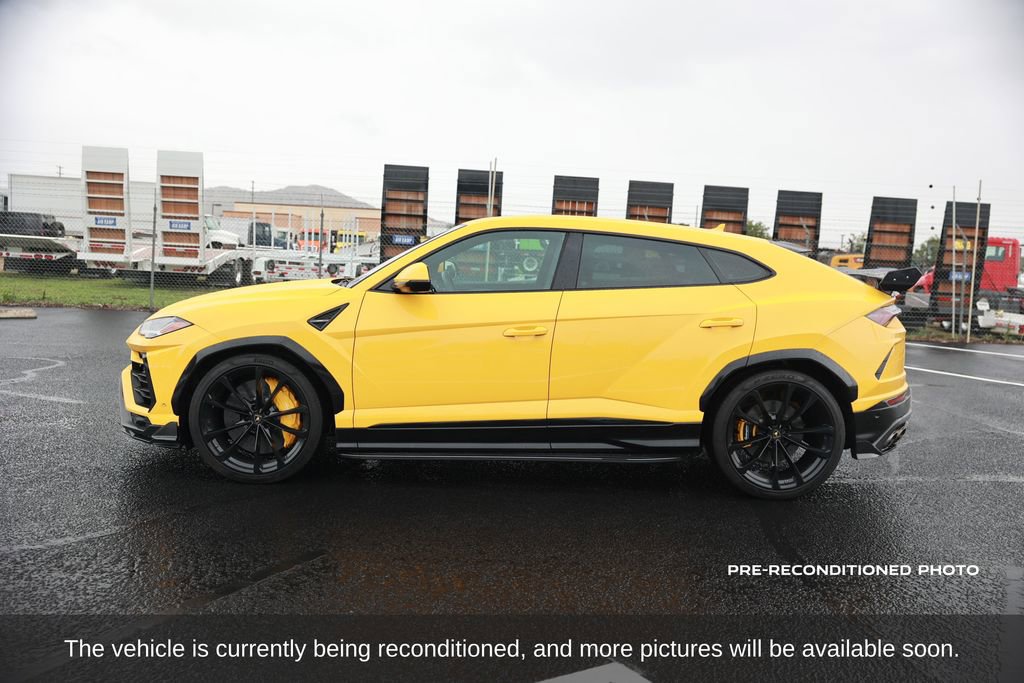 Used 2019 Lamborghini Urus image 2